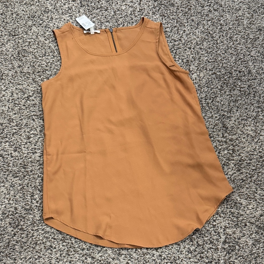 Maurices Sleeveless Blouse with Zipper detail NWT